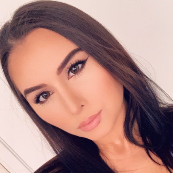 Meet your Posher, Jacqueline - Picture 1 of 1